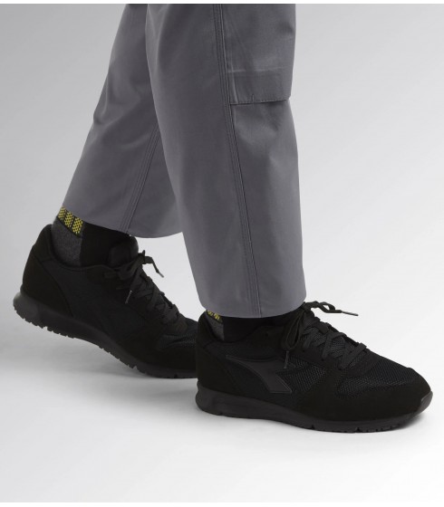 SCARPE DIADORA UTILITY MODELLO CREW MICROMESH